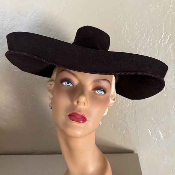 ENCHANTING 1940\'s CHOCOLATE BROWN FELT WIDE BRIM HAT main image 13